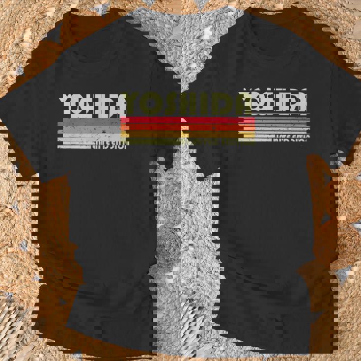 【吉田 芳田 よしだ】名前 名字 家族お揃い ギャグ ネタ ウケ狙い 贈り物 ギフト 面白い おもしろ Tシャツ 高齢者への贈り物