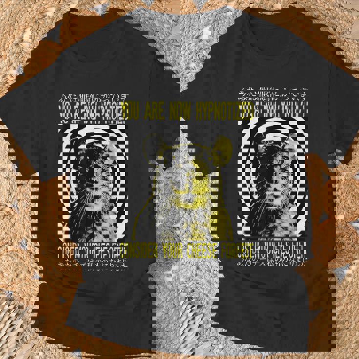 あなたは今、催眠術をかけられた日本ネズミです。 Tシャツ 高齢者への贈り物