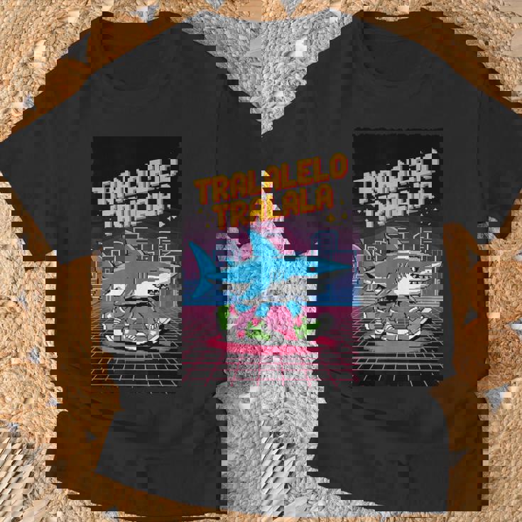 おもしろイタリアンゲーマー ミーム トララレロ トラララ 8ビット シャーク キッズ Tシャツ 高齢者への贈り物