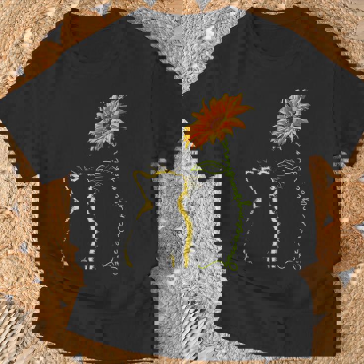 かわいい猫のシルエット 猫好き 猫飼い 猫 ネコ ねこくろねこ好き 面白い サプライズ ギフト にゃんこ Tシャツ 高齢者への贈り物