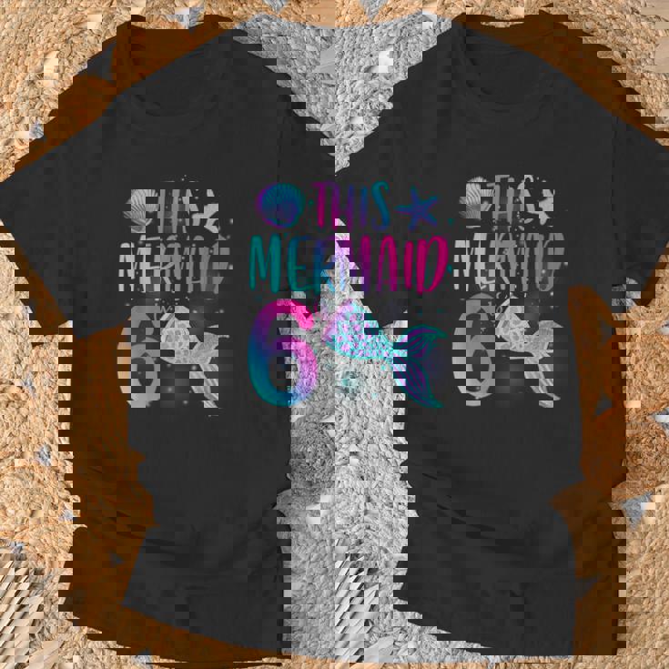 このマーメイドは6歳の6歳の誕生日マーメイドガールパーティーです。 Tシャツ 高齢者への贈り物