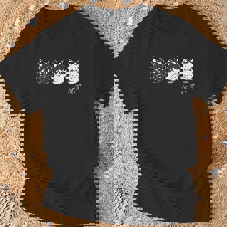 ねこさん 3 スリー Neko・Neko・Neko 黒猫・ハチワレ・白猫【どうぶつフレンズ】不機嫌猫 顔イラスト Tシャツ 高齢者への贈り物