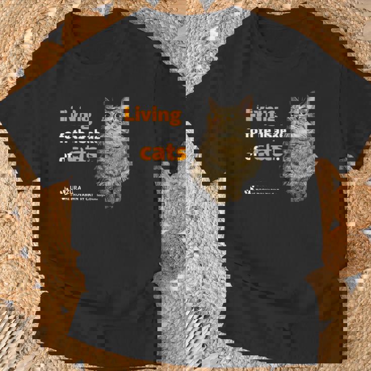 ねこのために生きてる 猫 かわいい キジトラ猫 Cat Tシャツ 高齢者への贈り物
