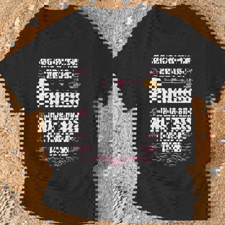 むかしむかし、あるところにお姫様がいました。1983年5月 誕生日 Tシャツ 高齢者への贈り物