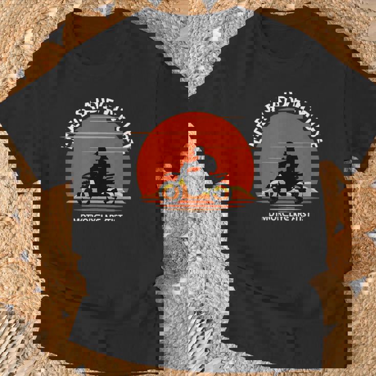 アドベンチャー バイク おもしろ オフロードバイク 人生は冒険だ ツーリング イラスト Tシャツ 高齢者への贈り物