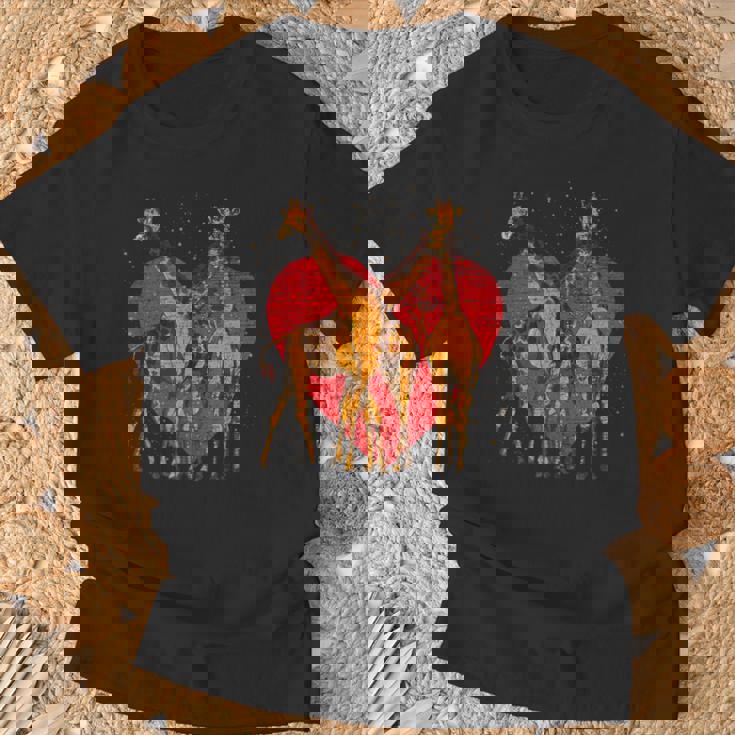 アフリカ サファリ アニマル ハート バレンタインデー ギフト ラブ キリン Tシャツ 高齢者への贈り物