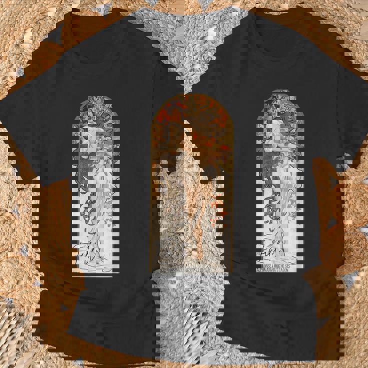 アルフォンス・マリア・ミュシャの「四季」-秋 Tシャツ 高齢者への贈り物