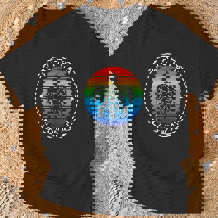 アロハ ハワイ ハワイアン ウミガメ ビーチ オーシャン レインボー ホヌ Tシャツ 高齢者への贈り物