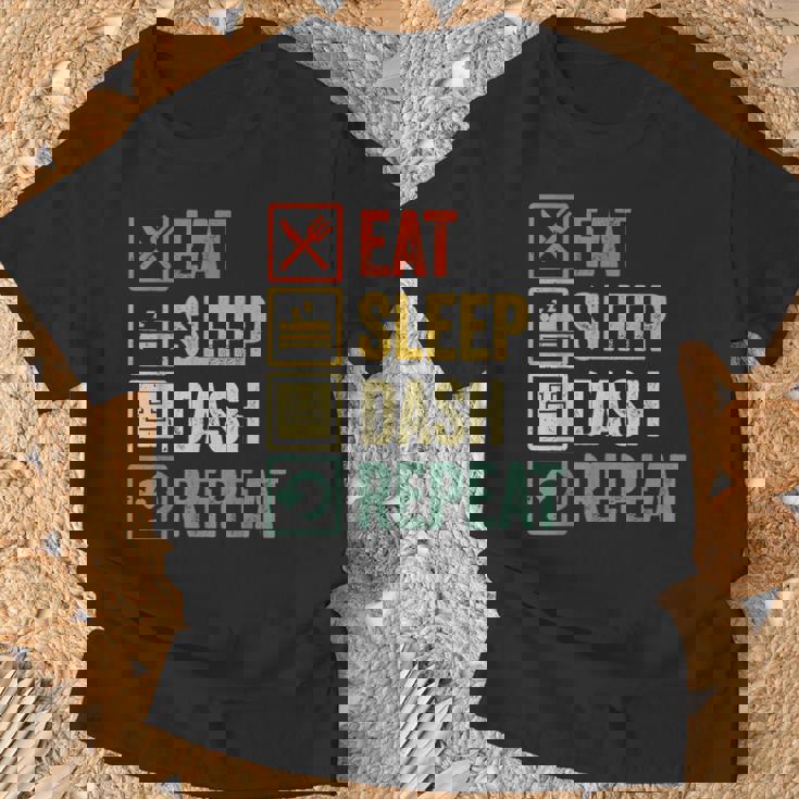 イートスリープダッシュリピートビデオゲームジオメトリビデオゲーマー Tシャツ 高齢者への贈り物