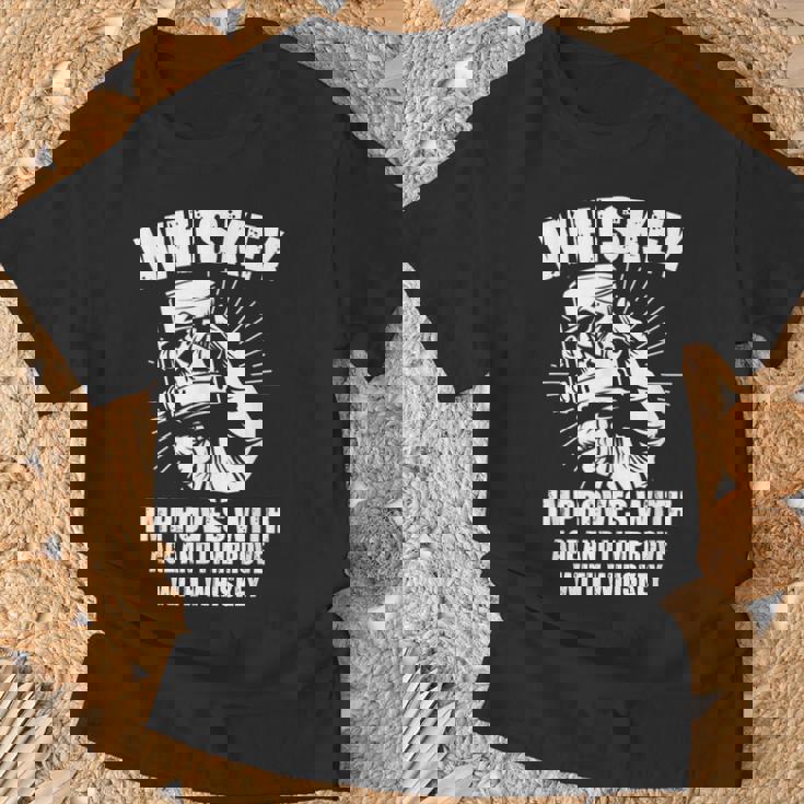 ウイスキー 年齢に合わせて改善 ウイスキーで改善 Tシャツ 高齢者への贈り物