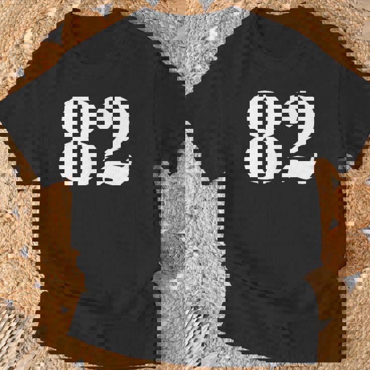 エイティツー 数字 82 ナンバー Tシャツ 高齢者への贈り物