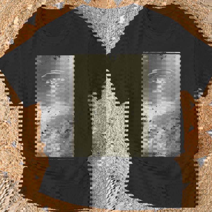 エイリアン Ufo の侵略 面白いハムスターの自撮り Tシャツ 高齢者への贈り物