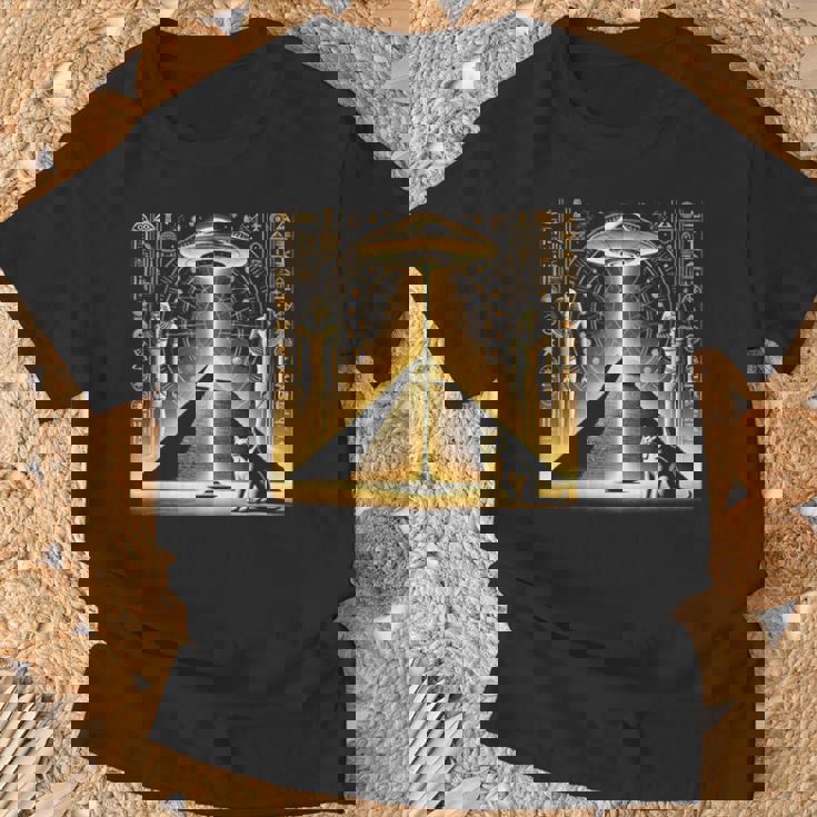 エジプトピラミッドufo猫と光エネルギー Egypt Ufo Pyramid Beam Tシャツ 高齢者への贈り物