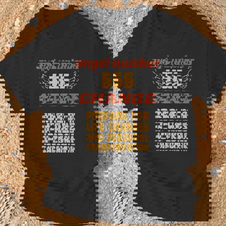エンジェルナンバー555変更数秘術パーソナルナンバー555 Tシャツ 高齢者への贈り物
