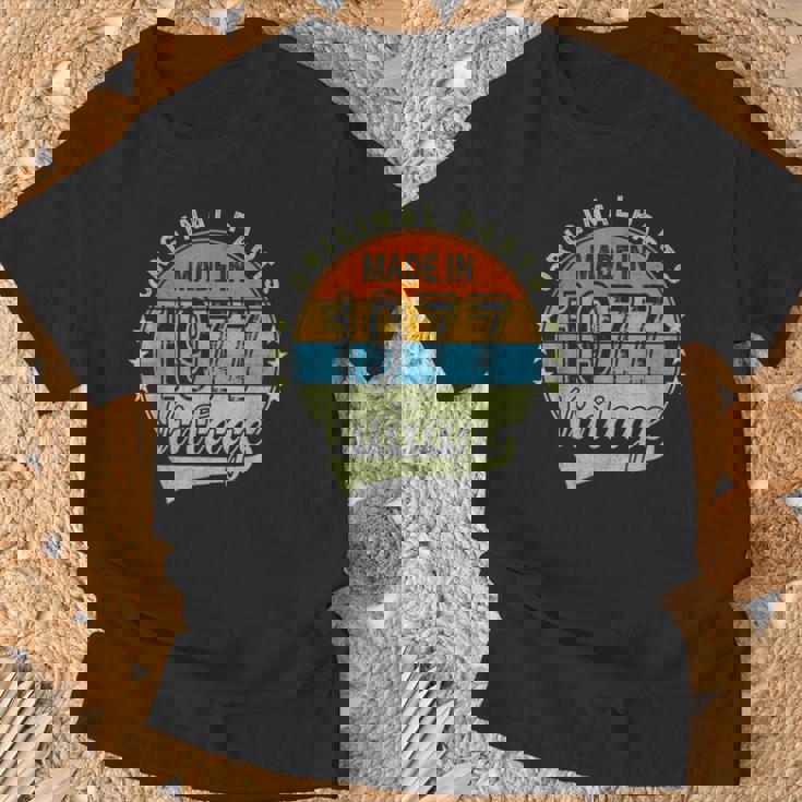 オリジナルパーツ 1977年生まれ ヴィンテージ 47歳 誕生日 レトロ Tシャツ 高齢者への贈り物