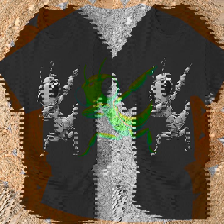 カマキリ、おかしなカマキリ Tシャツ 高齢者への贈り物