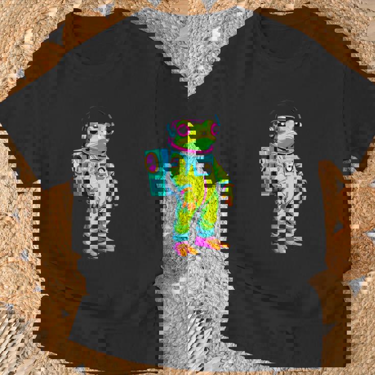 カラフルなカエルの宇宙飛行士キャラクター Tシャツ 高齢者への贈り物
