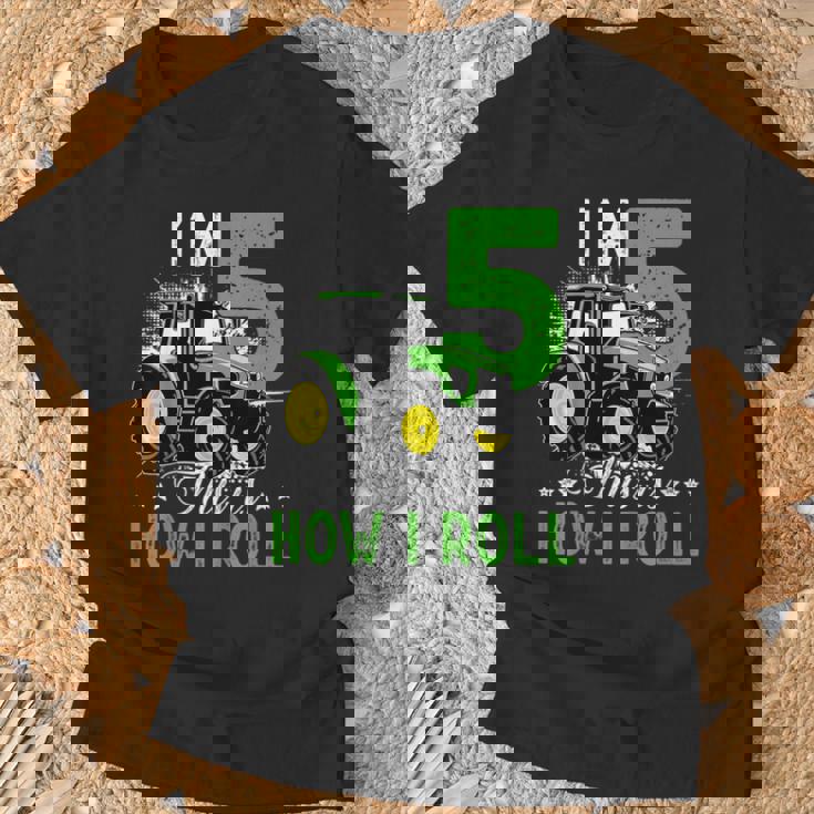 キッズ I Am 5 This Is How I Roll One Years Old Tractor 5歳の誕生日 Tシャツ 高齢者への贈り物