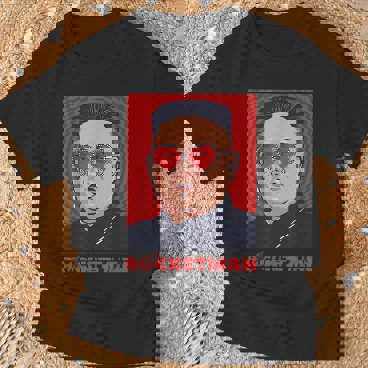 キム・ジョンウン、ファニー・ロケットマン・パロディ・ロックンロール Tシャツ 高齢者への贈り物