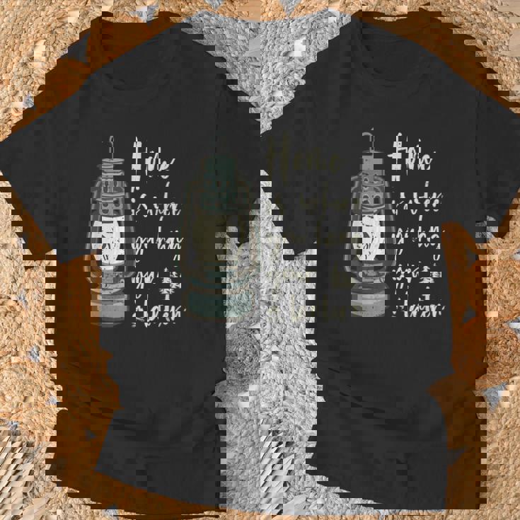 キャンプランタン 面白いキャンプ アウトドア用 ビンテージ Tシャツ 高齢者への贈り物