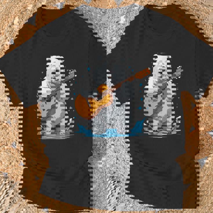 クマがアコースティックギターを弾くクマのギタリスト Tシャツ 高齢者への贈り物