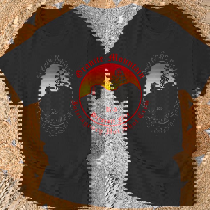 グラナイトマウンテンホットショット Tシャツ 高齢者への贈り物