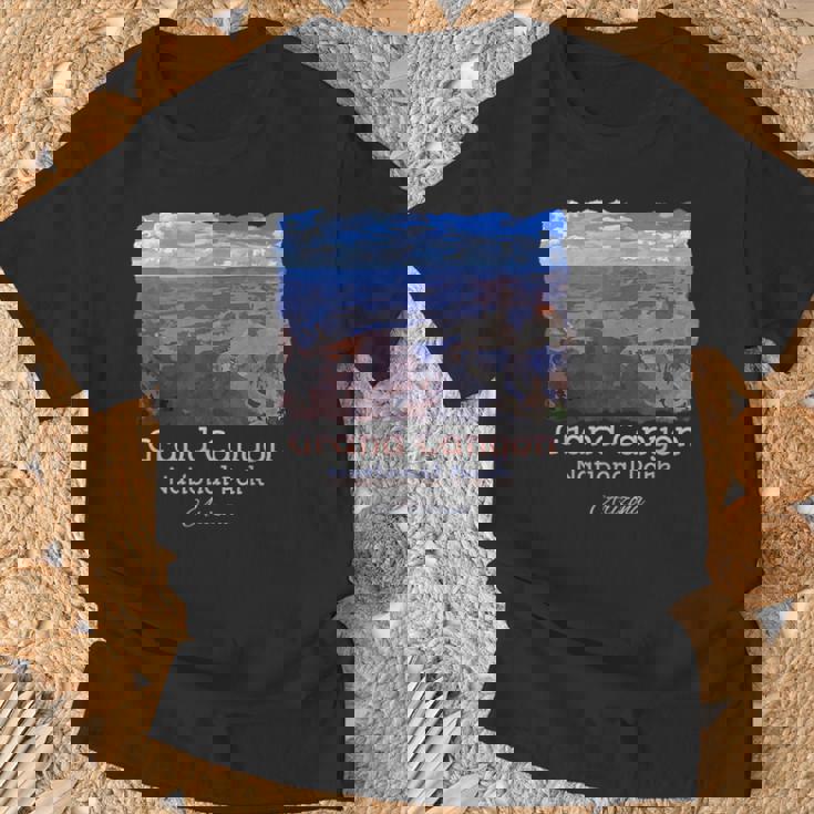 グランドキャニオン国立公園、アリゾナ州カラフルシーニックtシャツ Tシャツ 高齢者への贈り物