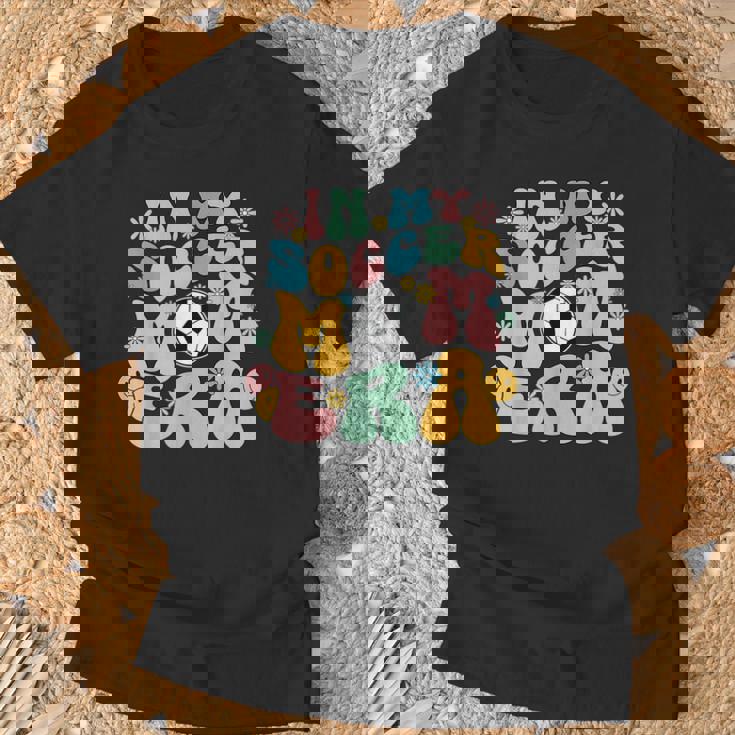 サッカーママ時代 面白いスポーツファンへのギフトアイデア Tシャツ 高齢者への贈り物