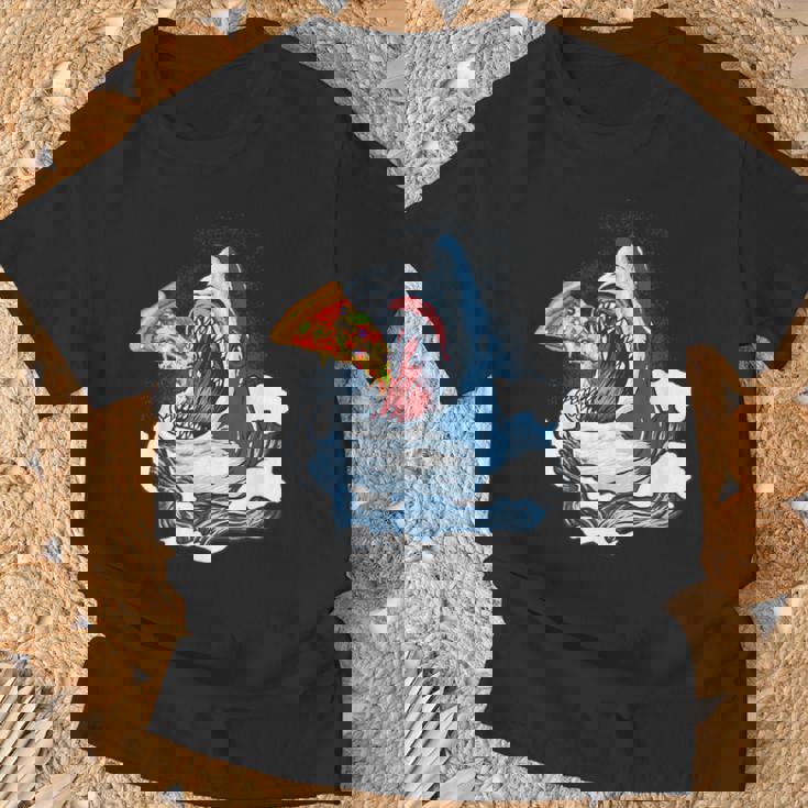 サメが食べるピザ サメグッズ ジョーズ Tシャツ 高齢者への贈り物