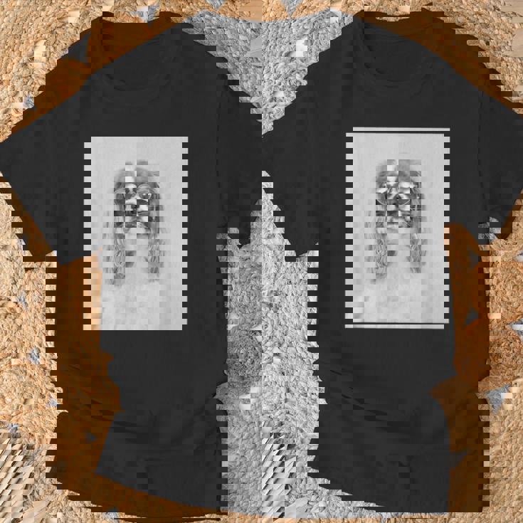 サングラスをかけたキャバリア Tシャツ 高齢者への贈り物