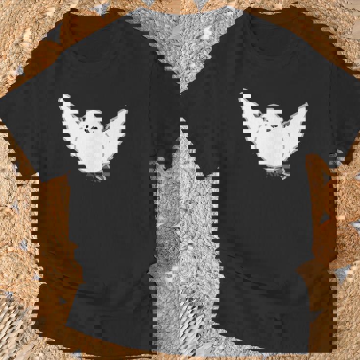 シマエナガ 翼を広げて飛ぶ しまえなが デフォルメ Tシャツ 高齢者への贈り物