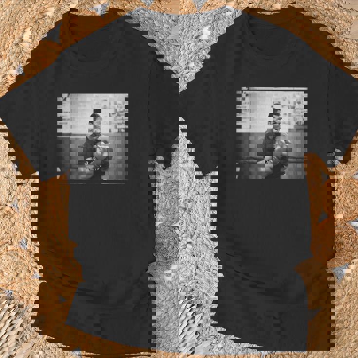 ジェームズ・ティリス対フランク・ブルーノのためにロンドンでボクシングマイク・タイソン。 Tシャツ 高齢者への贈り物