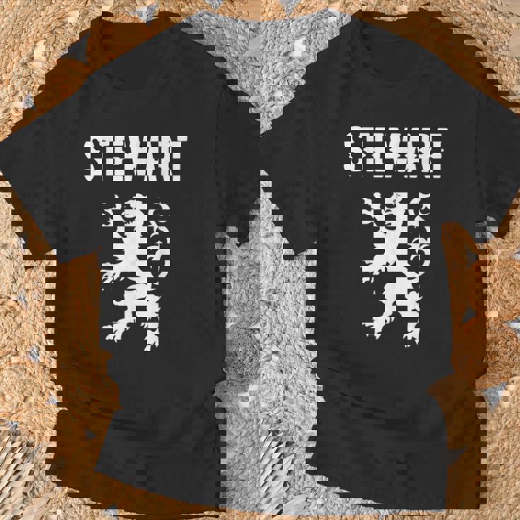 スチュワート氏族 スコットランド 姓 スコットランド 紋章 Tシャツ 高齢者への贈り物