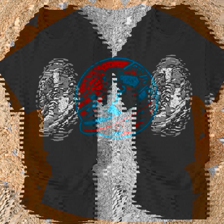 スニーカーヘッドバスケットボールファン Tシャツ 高齢者への贈り物