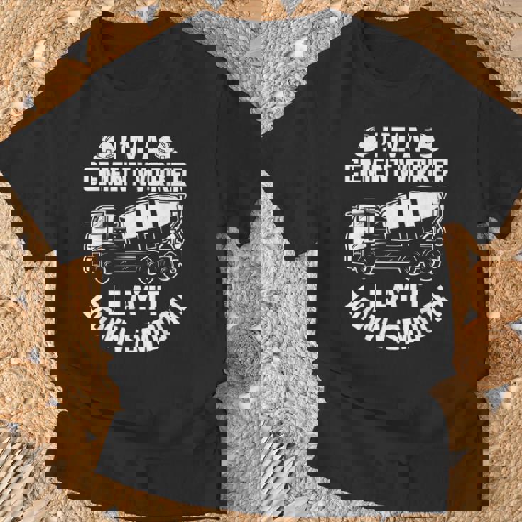 スムーズに敷設する 面白いコンクリート作業員 Tシャツ 高齢者への贈り物