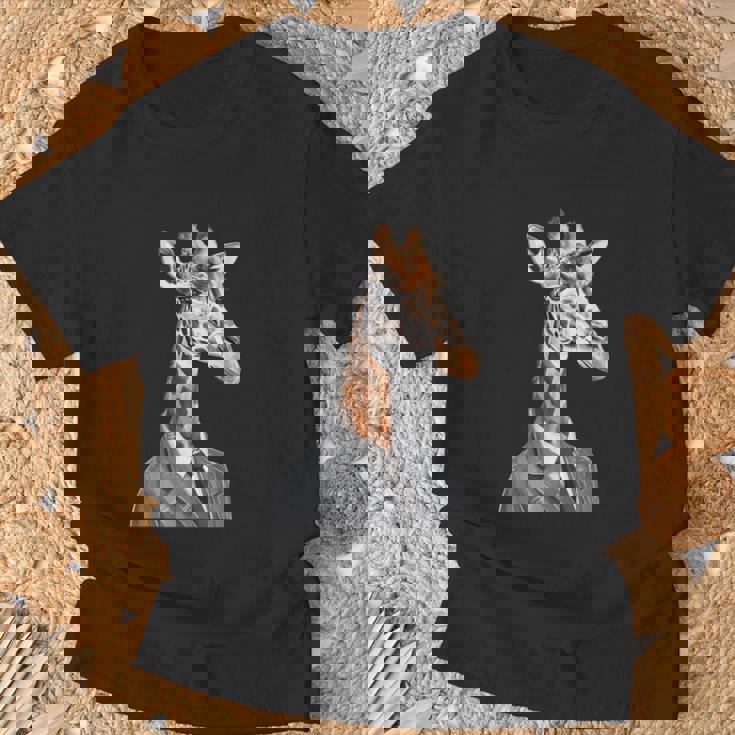 スーツ姿の面白いキリン Tシャツ 高齢者への贈り物