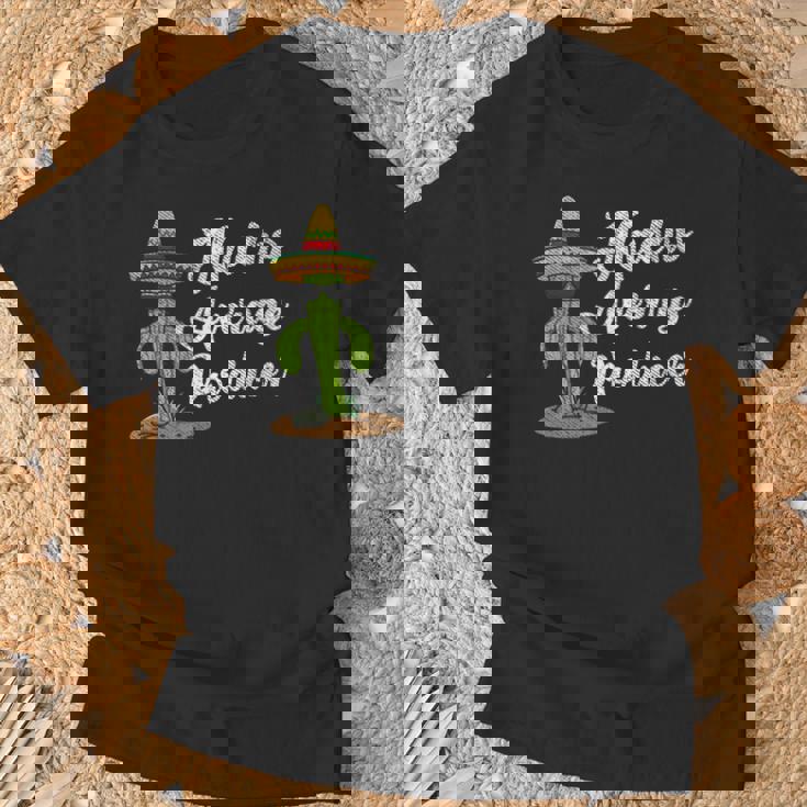 ソンブレロを持ったクールなサボテン メキシコのファン Tシャツ 高齢者への贈り物