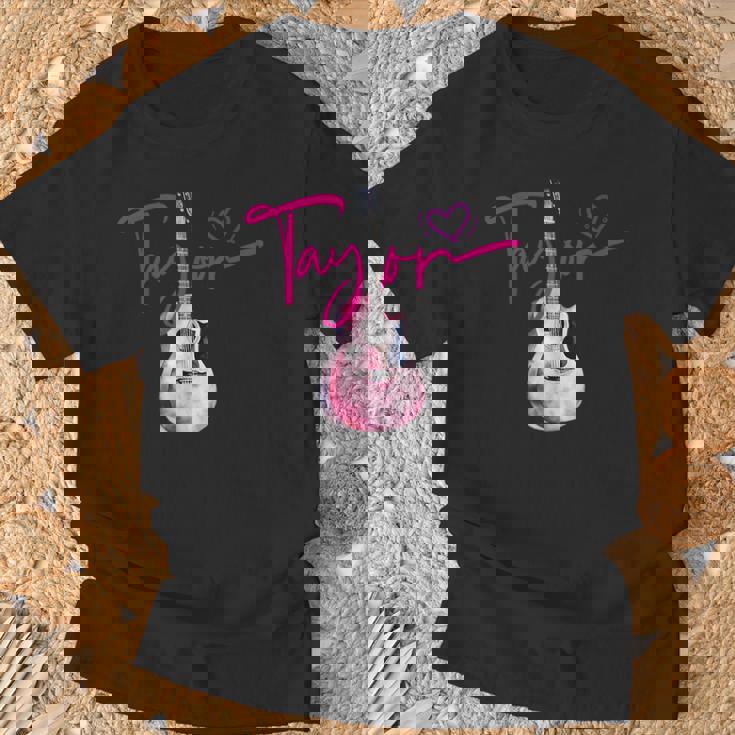 テイラーのファーストネーム 私はテイラーガールが大好きです かわいいギター Tシャツ 高齢者への贈り物