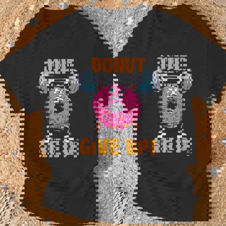 ドーナツギブアップ ワークアウト ジム ウェイトリフティング ボディービル Tシャツ 高齢者への贈り物
