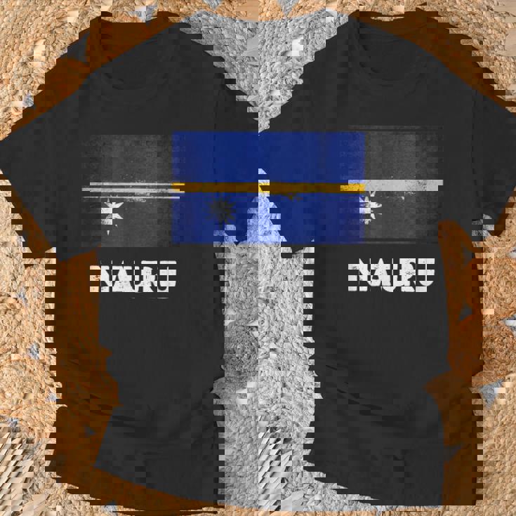 ナウルの国旗tシャツ Tシャツ 高齢者への贈り物