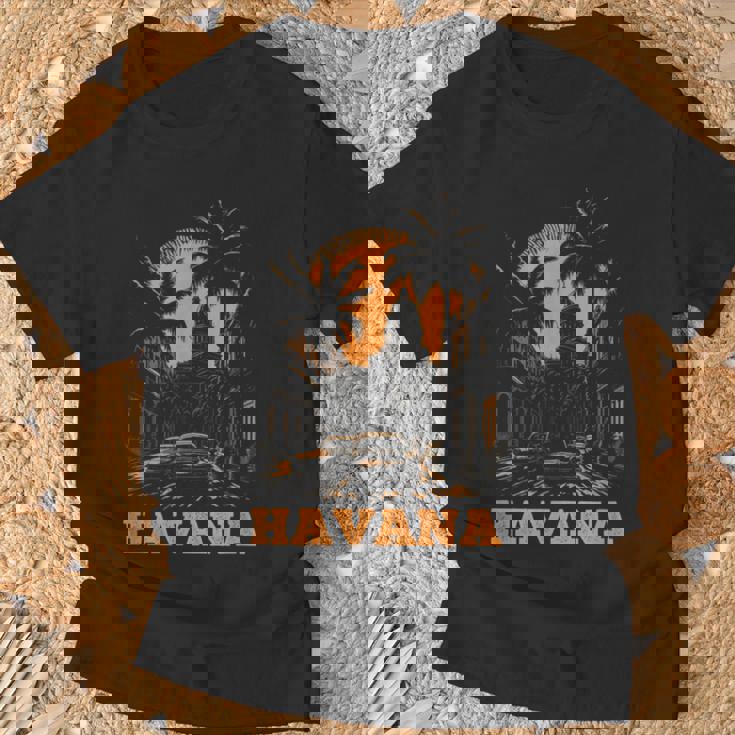 ハバナ キューバ レトロ キューバ プライド ヴィンテージ 70 年代 80 年代のスタイル Tシャツ 高齢者への贈り物