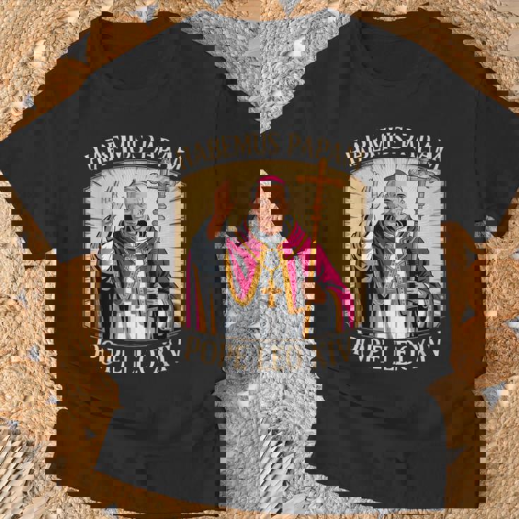 ハベムス・パパム教皇レオ14世 Tシャツ 高齢者への贈り物