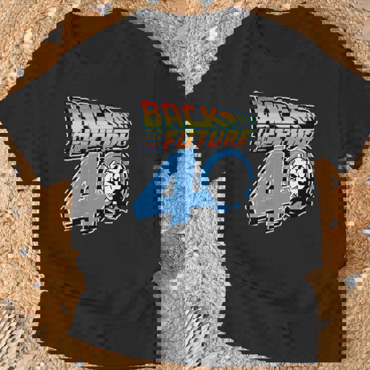 バック・トゥ・ザ・フューチャー 40周年記念ステッカー コラージュ F&B Tシャツ 高齢者への贈り物