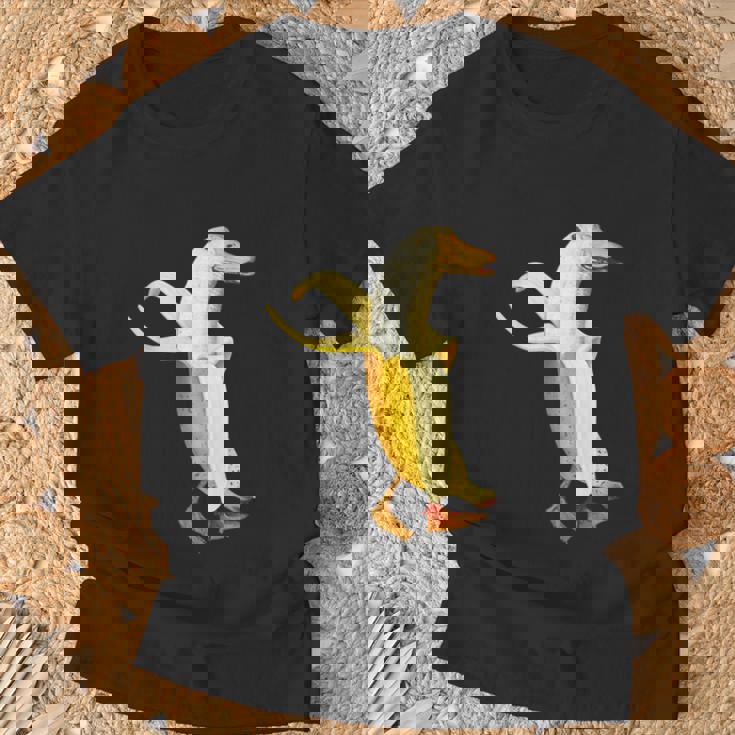 バナナアヒル。おかしいから人形の動物 Tシャツ 高齢者への贈り物