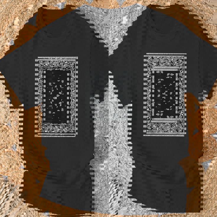 メンズ ブラック ホワイト バンダナ プリント ブラック ペイズリー柄 Tシャツ 高齢者への贈り物