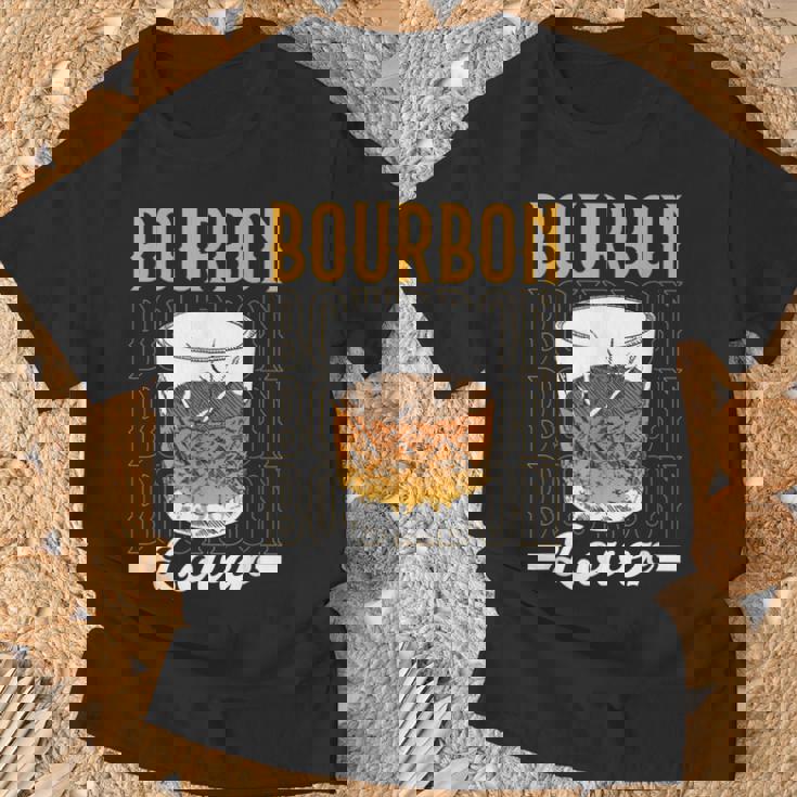 バーボンラバー 恋人 酒飲み 飲酒 ドリンク バーボン Tシャツ 高齢者への贈り物