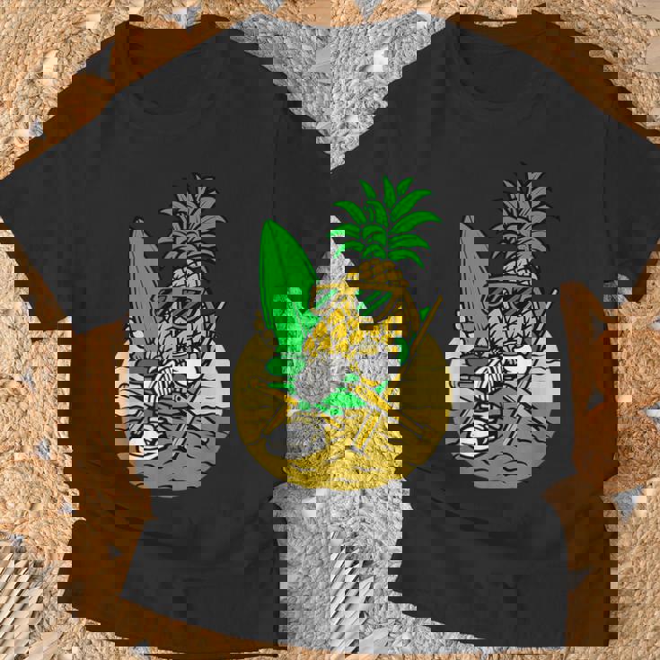 パイナップル サーファー サングラス ハワイ ハワイアン アロハ メンズ レディース Tシャツ 高齢者への贈り物