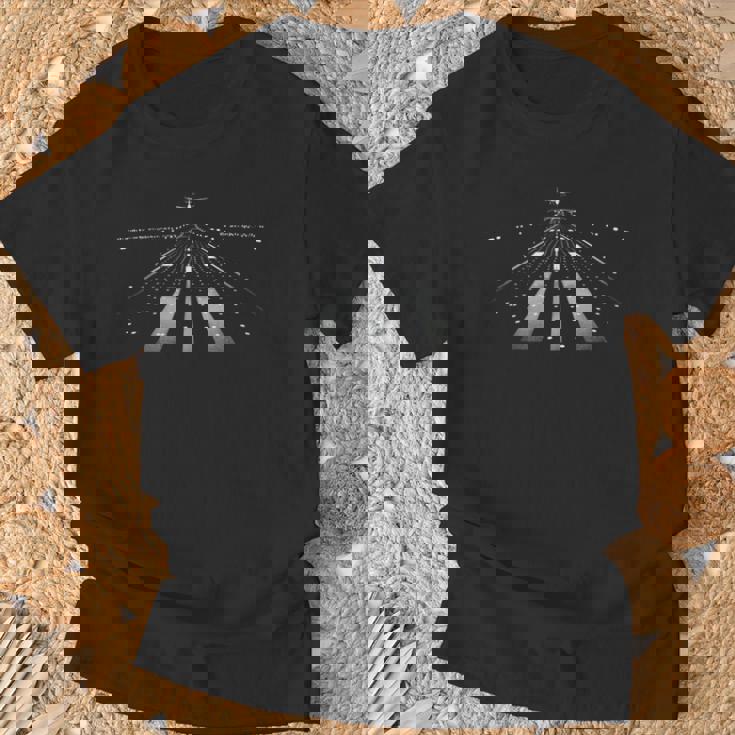 パイロット 飛行機 空港 滑走路 航空管制官 Tシャツ 高齢者への贈り物