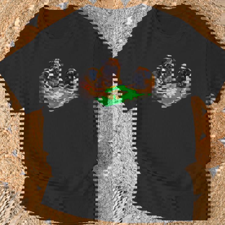 パグ 犬 麻雀 面白いtシャツ 文字入り メンズ おもしろ 面白い 服 おもしろグッズ ネタ 雀士 Tシャツ 高齢者への贈り物