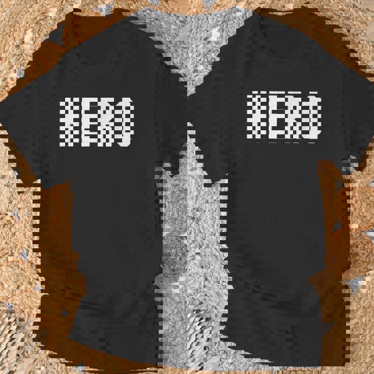 ヒーローという言葉 Tシャツ 高齢者への贈り物